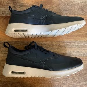 ✨ Nike Air Max Thea Metallic Hematite Blue✨